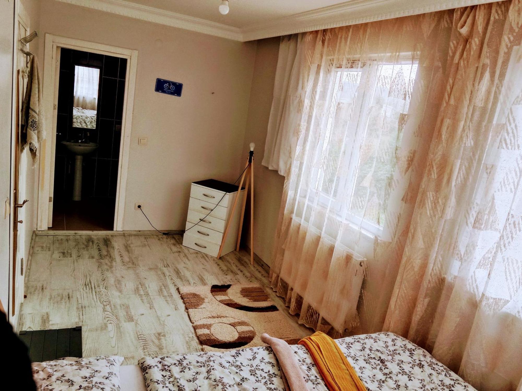 Ahmet Teacher Hotel, 5 Minutes From The Airport Arnavutkoy エクステリア 写真