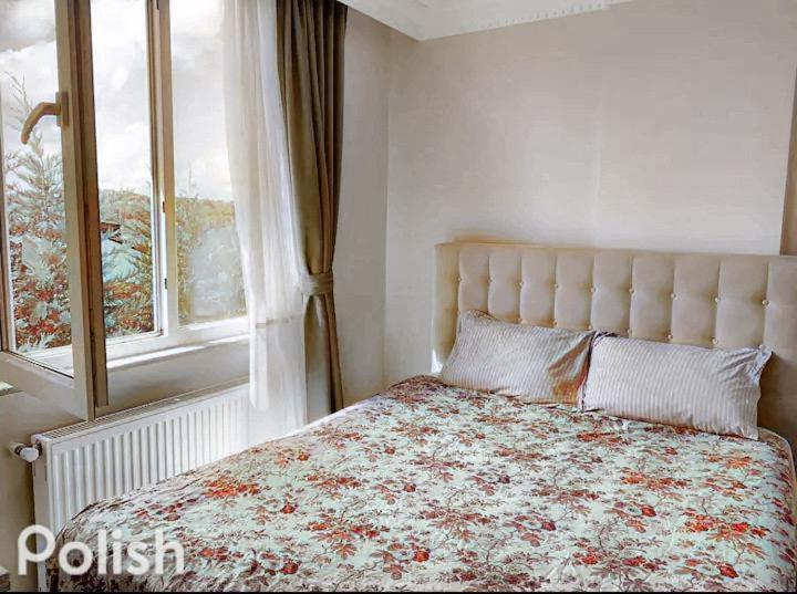 Ahmet Teacher Hotel, 5 Minutes From The Airport Arnavutkoy エクステリア 写真