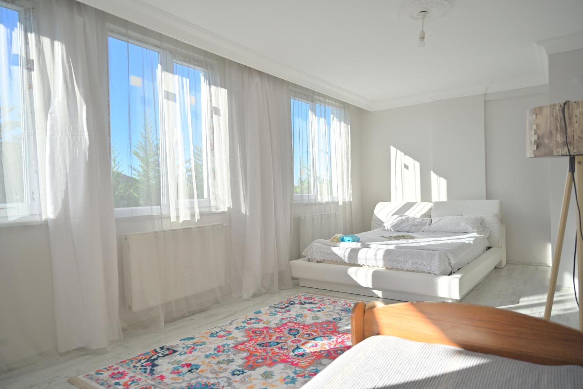 Ahmet Teacher Hotel, 5 Minutes From The Airport Arnavutkoy エクステリア 写真