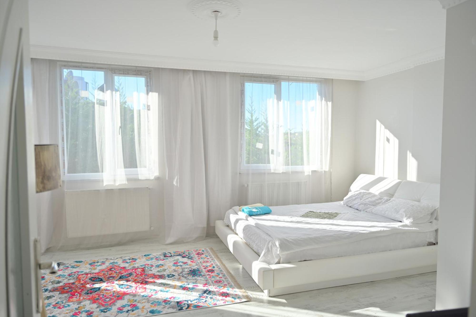 Ahmet Teacher Hotel, 5 Minutes From The Airport Arnavutkoy エクステリア 写真