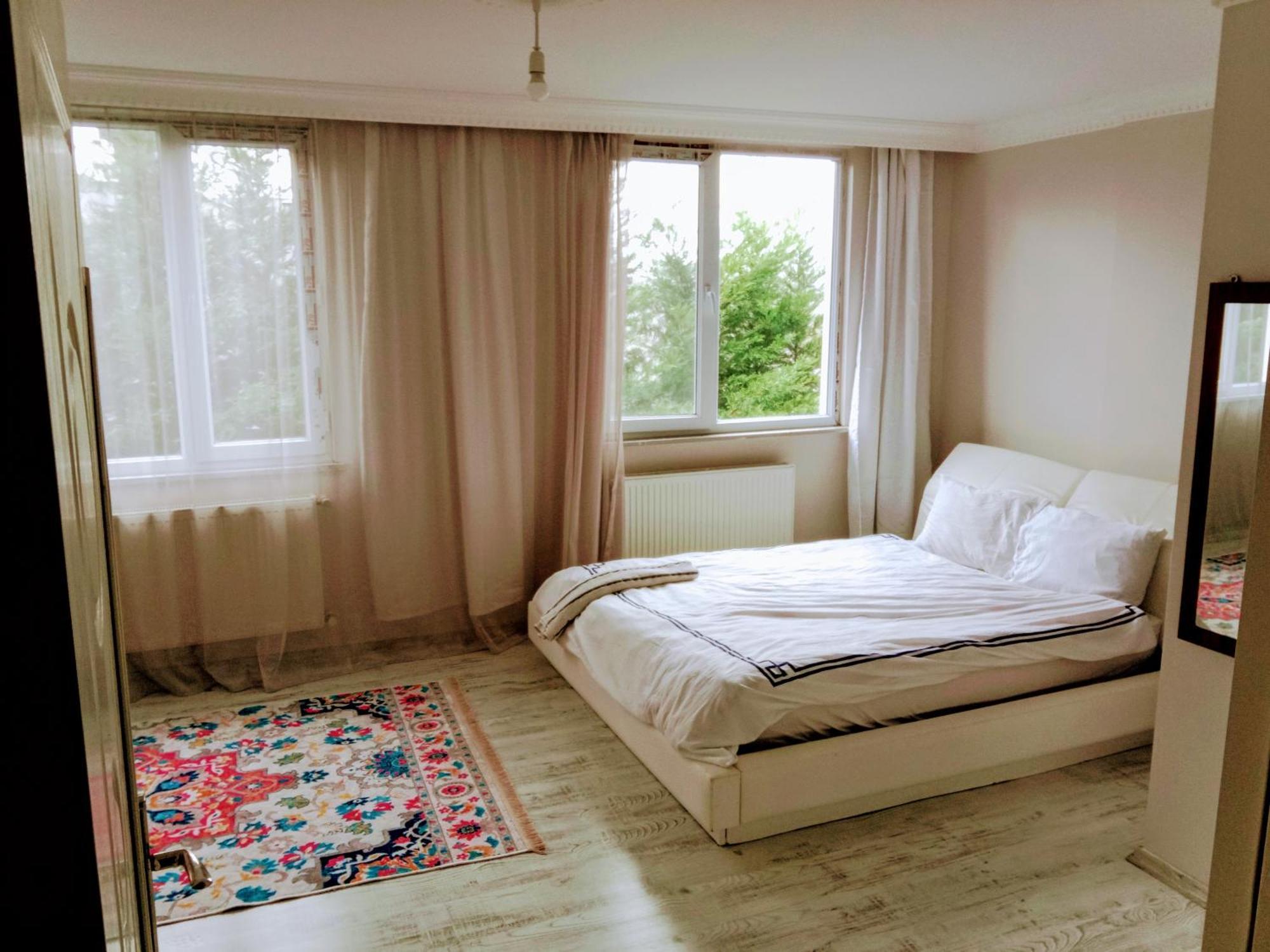 Ahmet Teacher Hotel, 5 Minutes From The Airport Arnavutkoy エクステリア 写真
