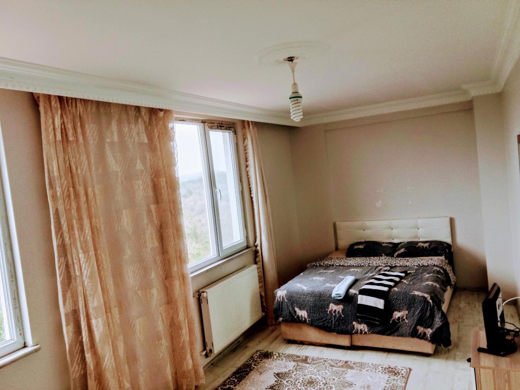 Ahmet Teacher Hotel, 5 Minutes From The Airport Arnavutkoy エクステリア 写真