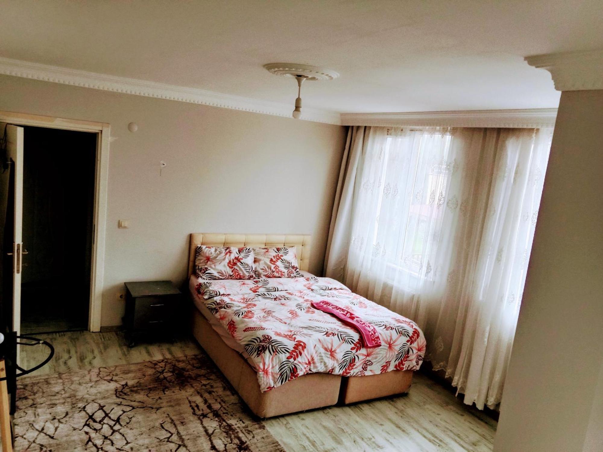 Ahmet Teacher Hotel, 5 Minutes From The Airport Arnavutkoy エクステリア 写真